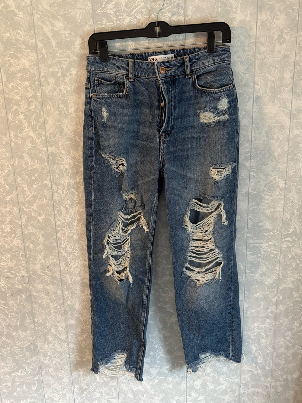 ZARA Distressed Blue women’s Jeans
